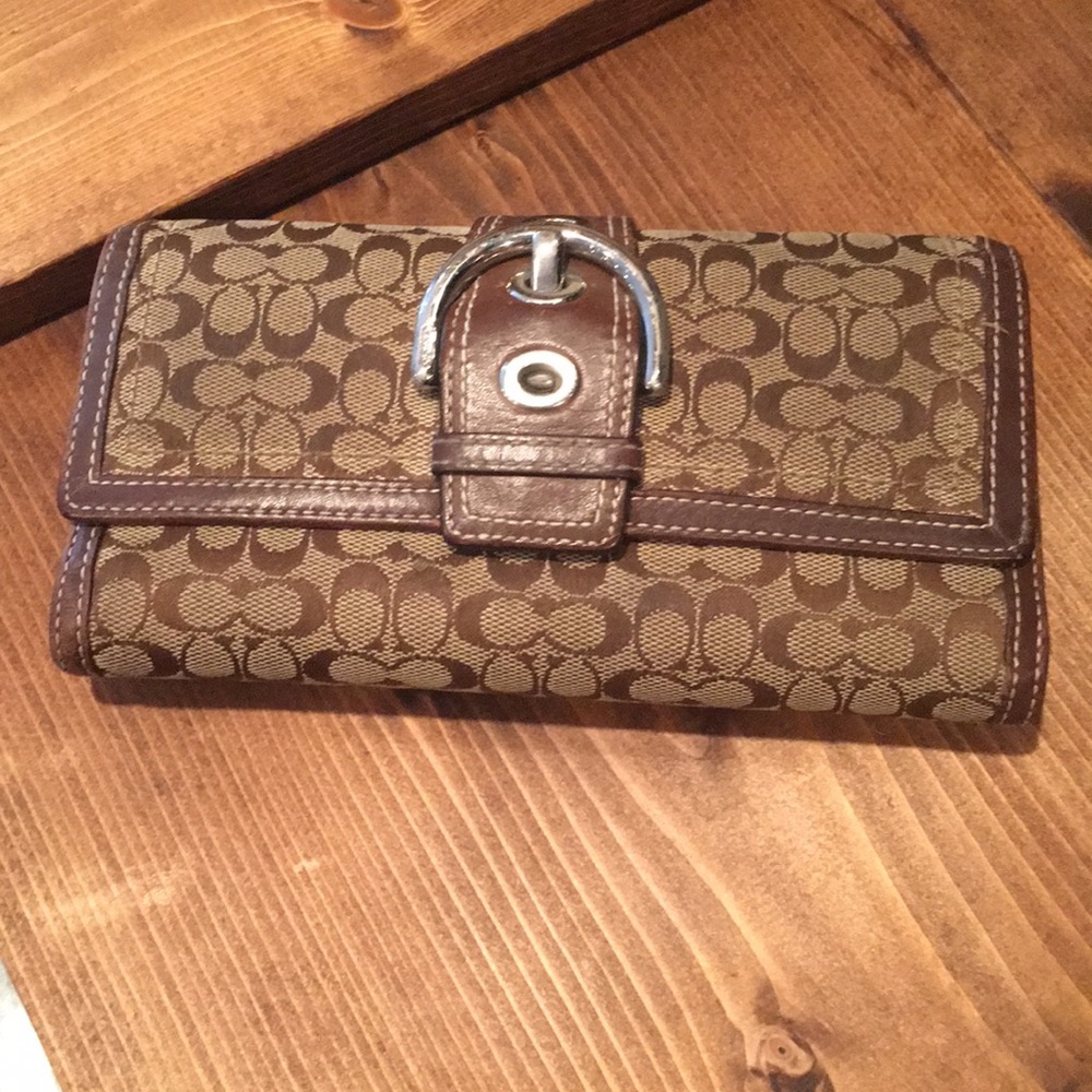 Coach Checkbook Wallet